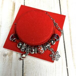 Glam & Glow NIB Christmas Holiday Silver Tone Beaded Charm Bracelet Jewelry